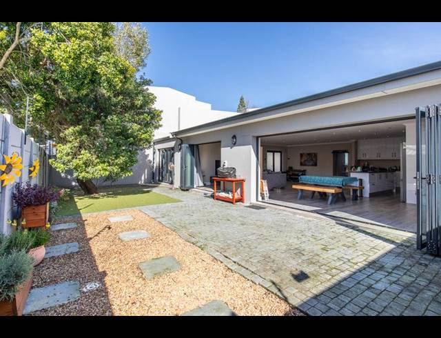 3 BEDROOM PROPERTY TO RENT IN CONSTANTIA